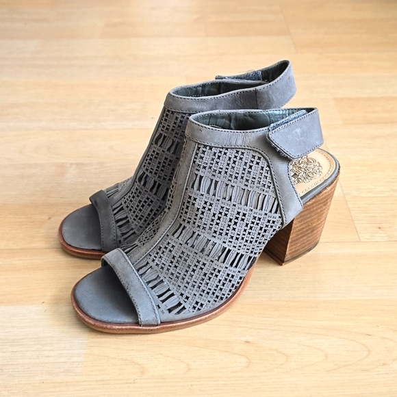 Vince Camuto Keannie Leather Open Toe Stacked Gray Block Heels Sandals Size 5M - Picture 5 of 10